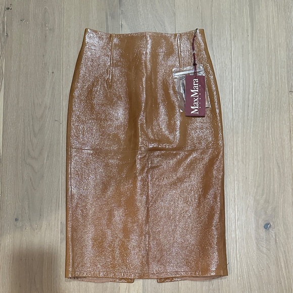 MaxMara Dresses & Skirts - MaxMara Shimmering Brown Skirt